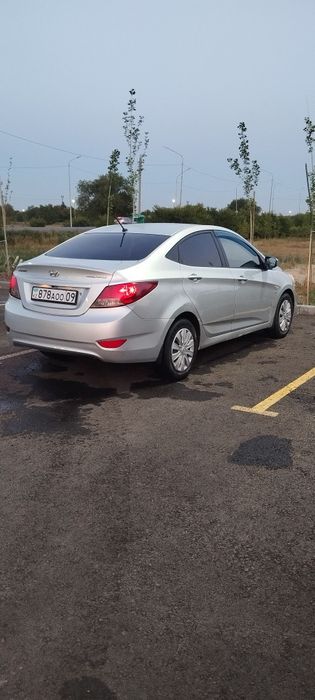 Хундай Солярис 2011