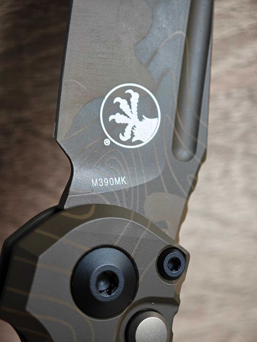 Microtech LUDT Gen III T/E Signature Automatic Knife Badlands Camo нож