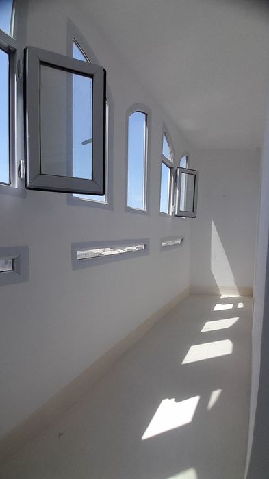 Srochna 5 xonali kvartira sotiladi