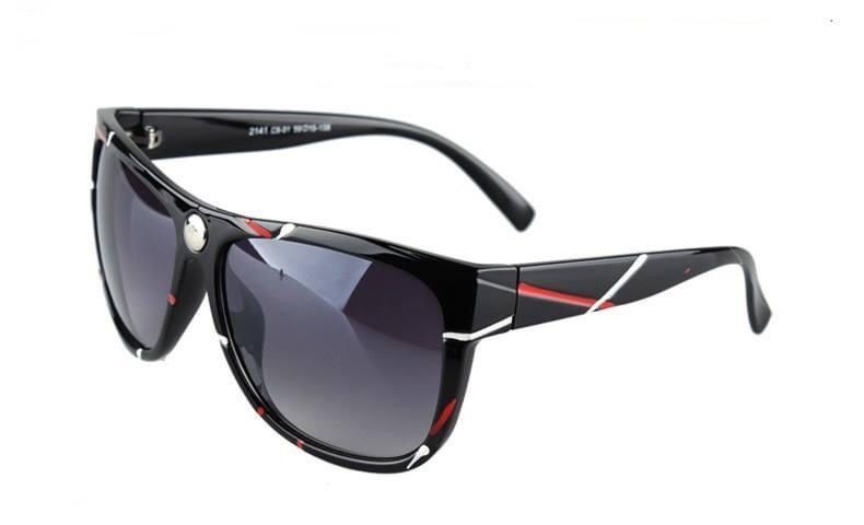 Два модела слънчеви очила