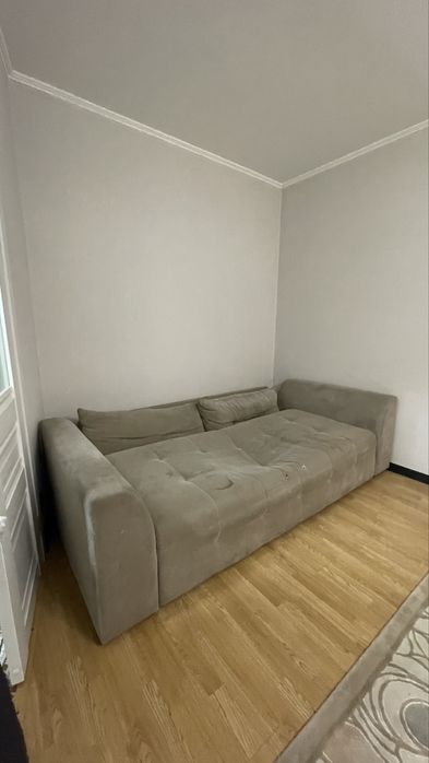 Диван мягкий для гостиной