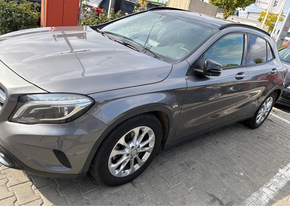 Vând Mercedes GLA 220 4MATIC