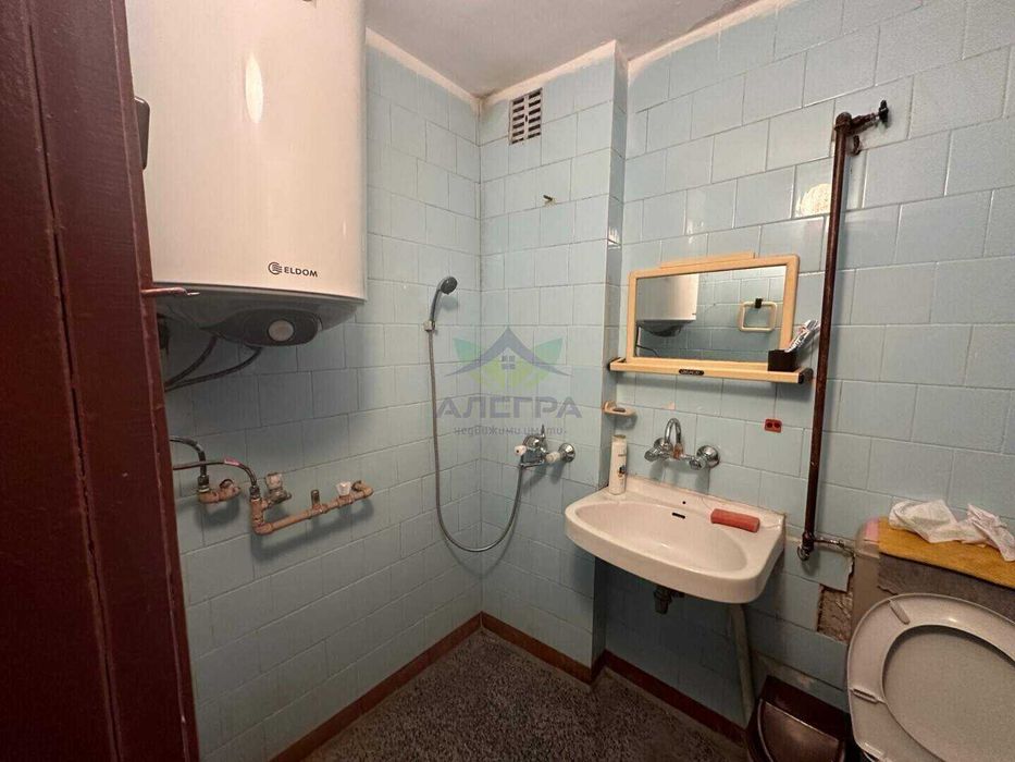 Продава се Тристаен апартамент в Пазарджик, Окръжна болница - 85 кв.м за 624 €/кв.м - Снимка #5