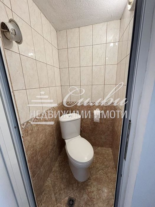 Дава се под наем Магазин в Шумен, 2-ри корпус - 150 кв.м за 663 € - Снимка #5
