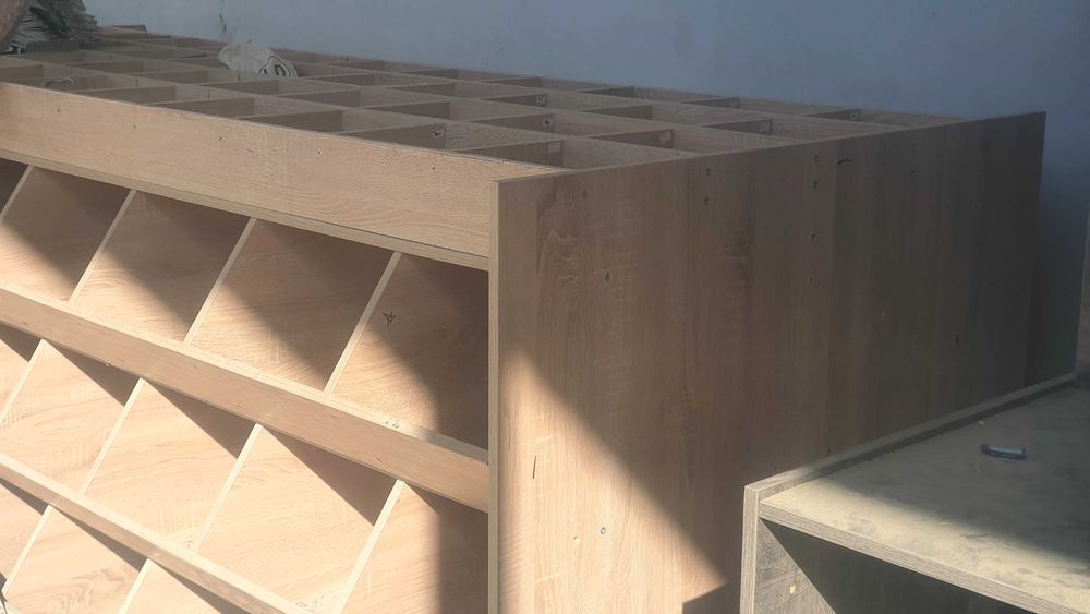 Б/у полки для магазинов, торгующих строительными материалами