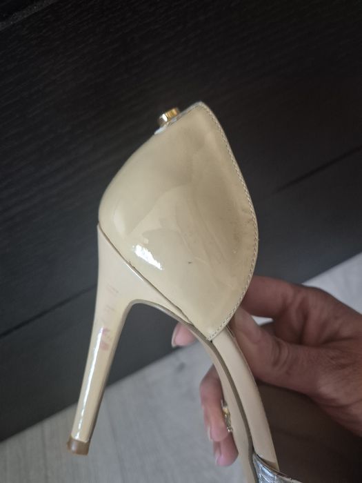 Vând pantofi IL PASSO, piele, 36