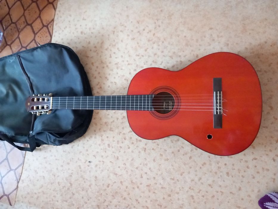 Китара, с дефект