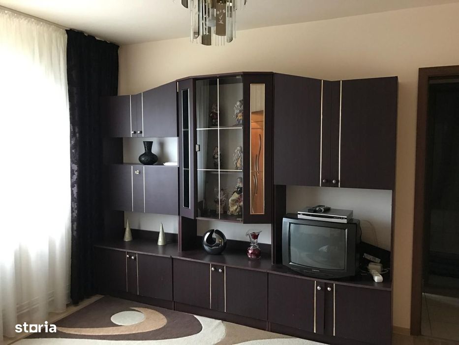 Inchiriez apartament 3 camere - cartier Manastur - Cluj