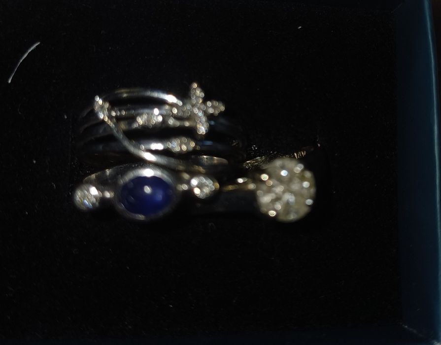 Диаманти и скъпоценни камъни,бяло злато 14 карата.