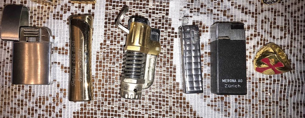 Bricheta metalice v în ntage si inele mașoni