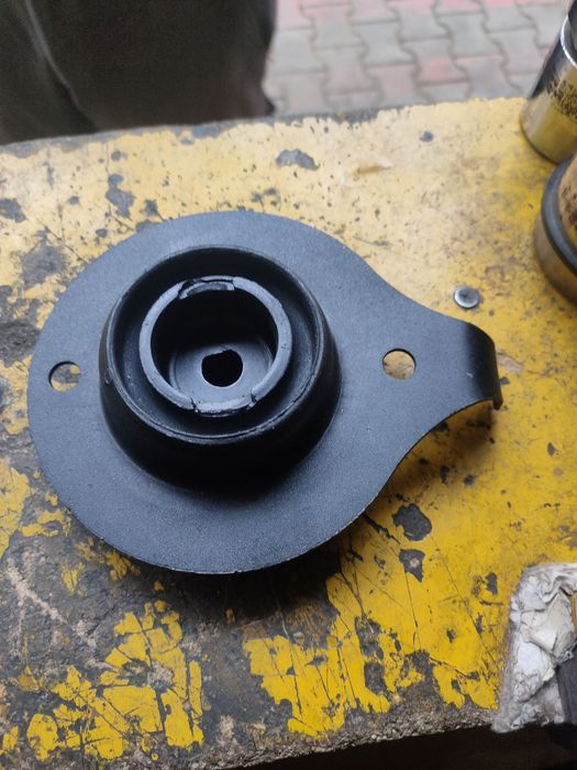 MAZDA 323  старушка