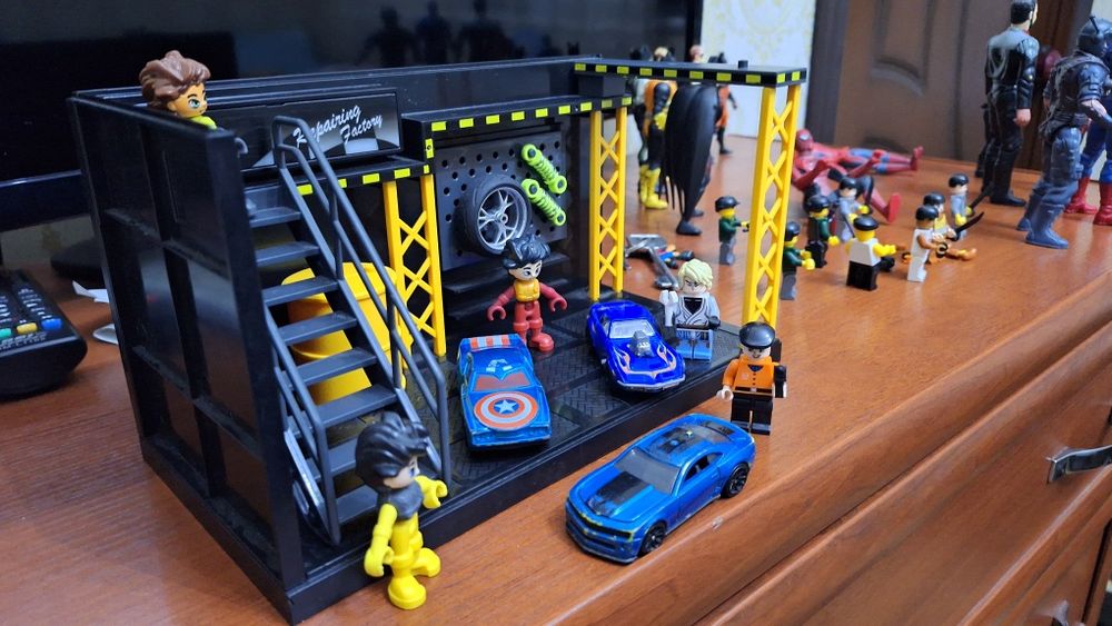 Игрушка гараж 160.00сум