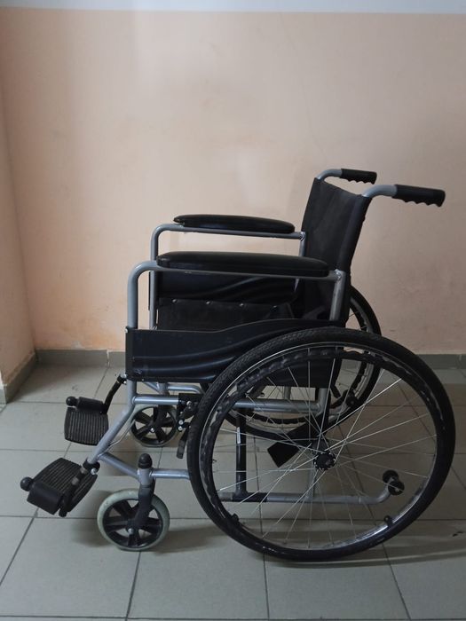 Продается инвалидная коляска