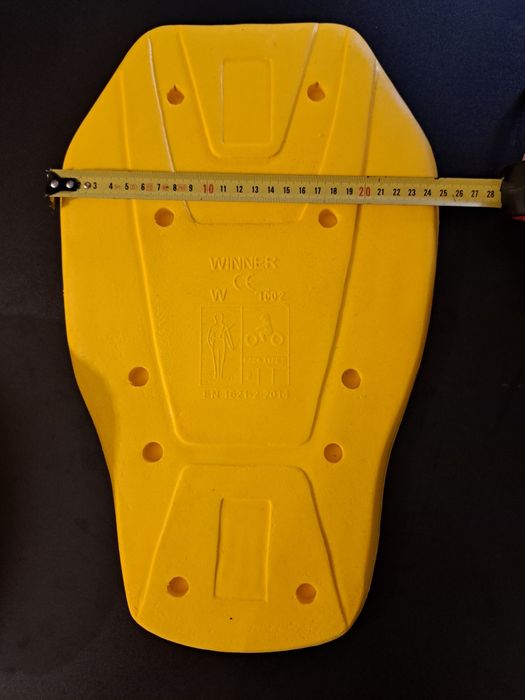 Protecții coate, umeri, genunchi, coloana Winner similar D3O noi!