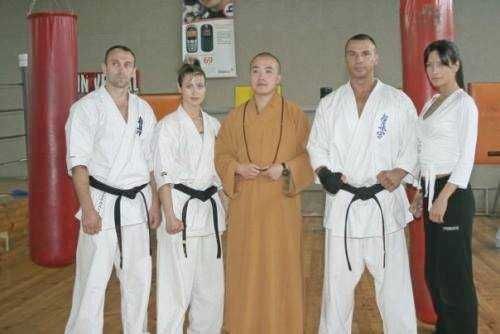 Здрав  тежък боксов чувал 180х33 см. 85-90 кг.5г.Гар. и на открито !