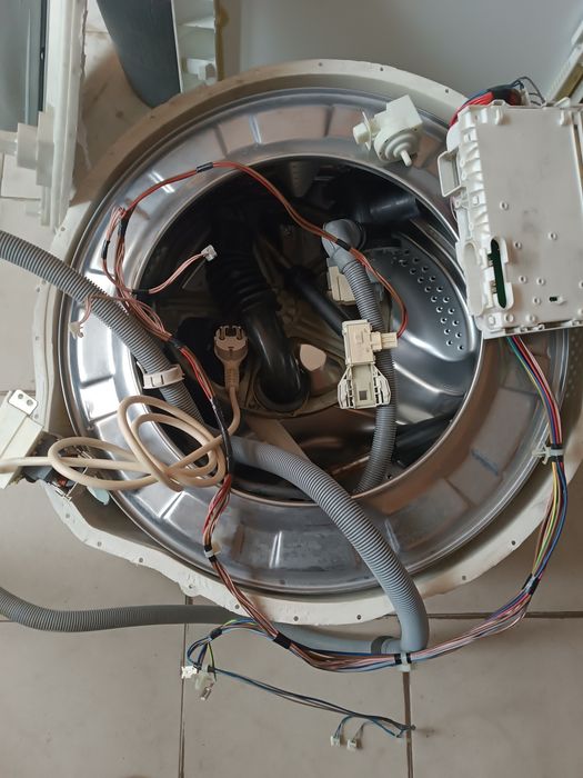 Пералня Indesit iwc 60851 на части