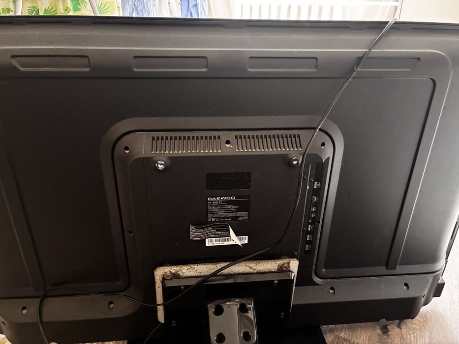 продам телевизор