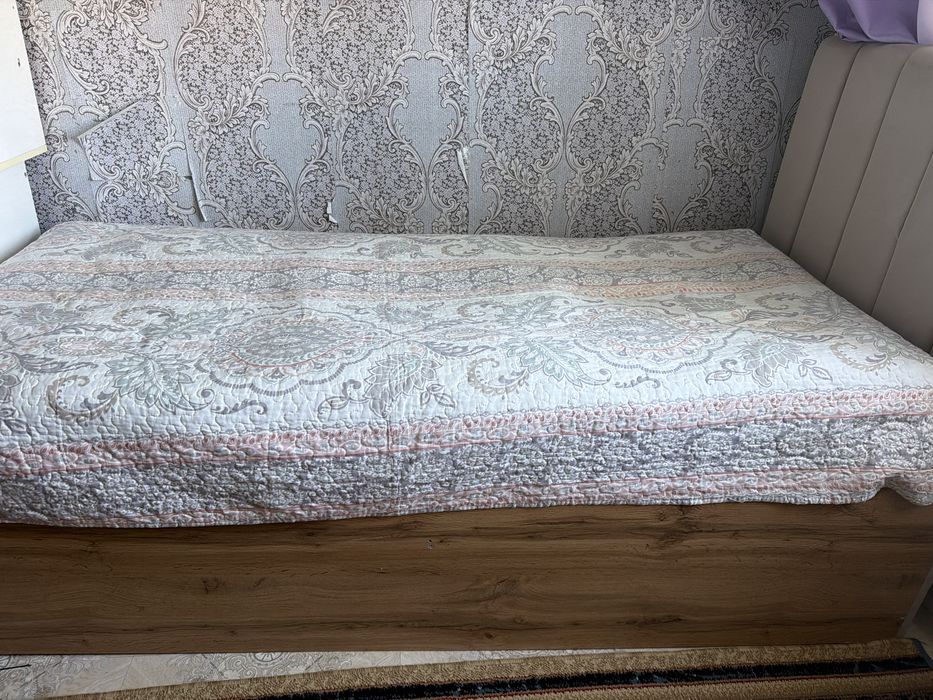 Односпальная кровать