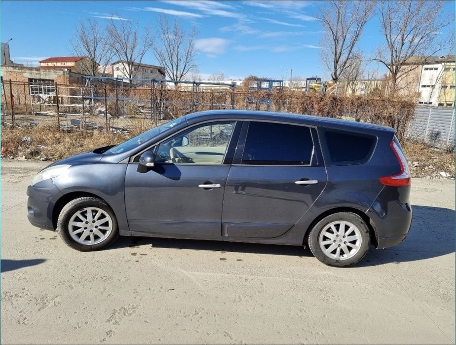 Renault Grand Scenic - 2010