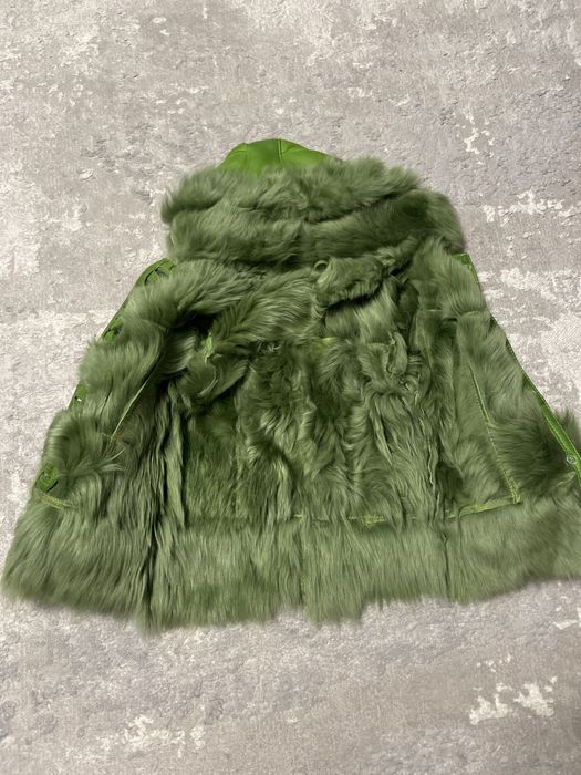 Дубленка натуральная на девочку 4-5 лет