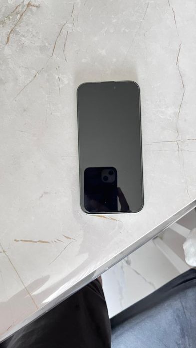 продаю iPhone 15