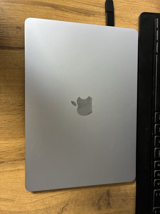 Macbook Air M4 16/256 98%