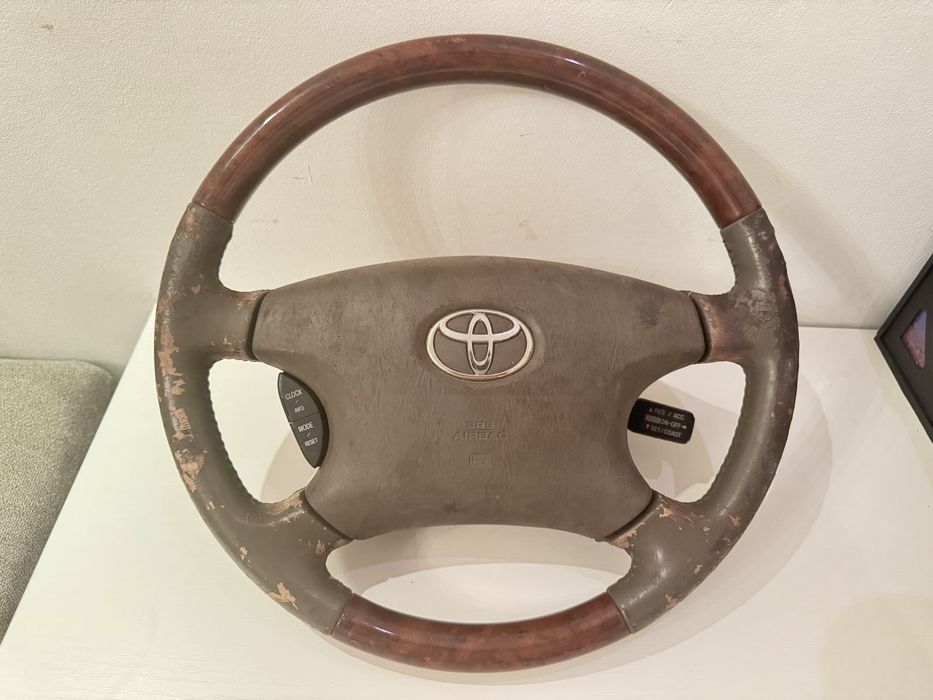 Руль дерево тойота