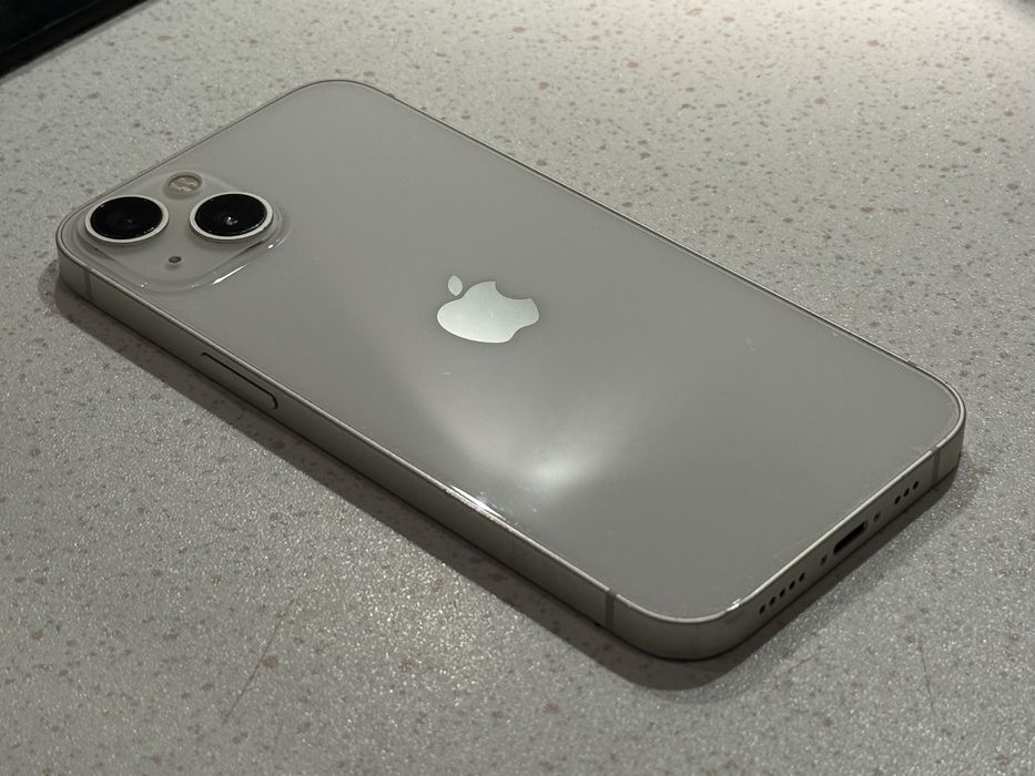 iPhone 13 128GB Starlight (бял) – Перфектен, 100% Батерия!