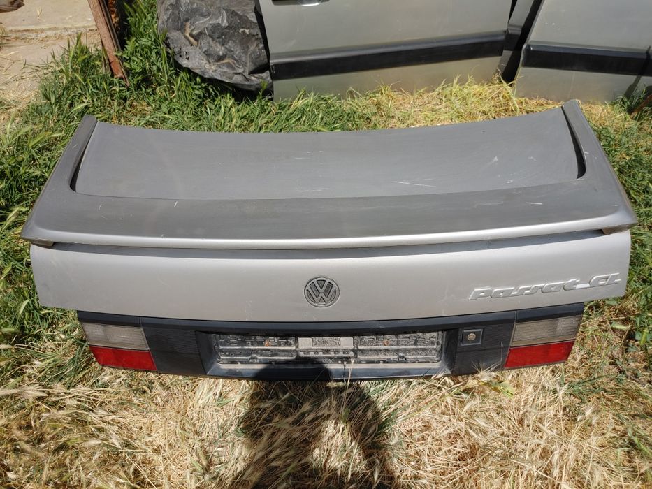 Кузовные запчасти на фольксваген Пассат Б3 в хорошем состоянии.