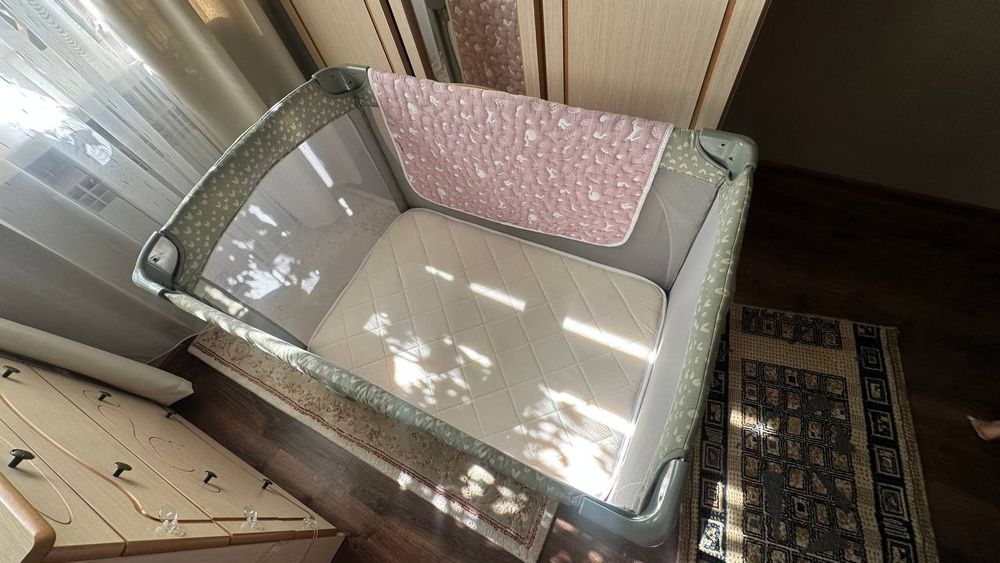 Кроватка с матрасом Joie Change & Bounce LEO