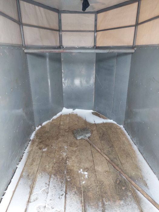 Продается коневозка, новая