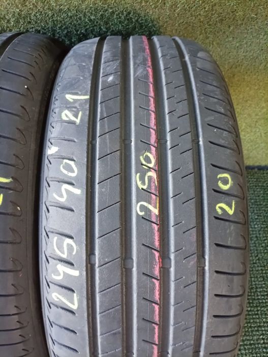 245 40 R21 Brigestone RFT vara
