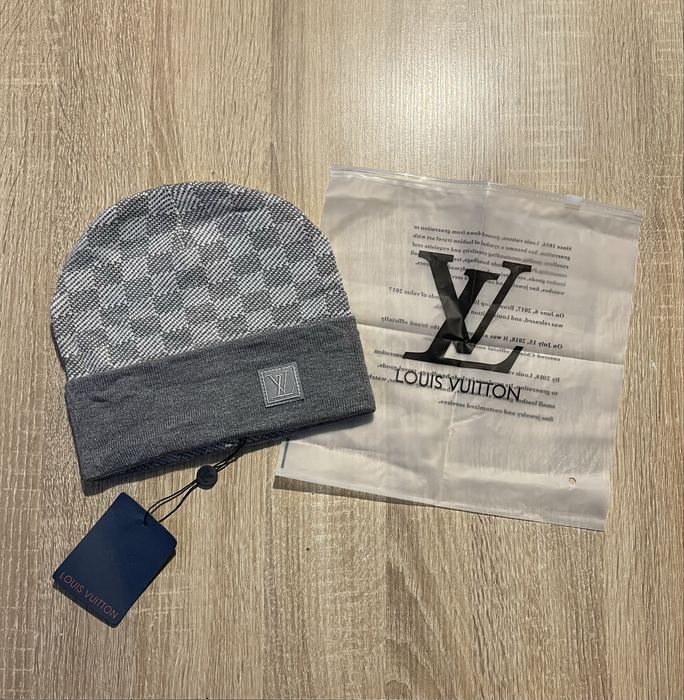 Caciula Louis Vuitton