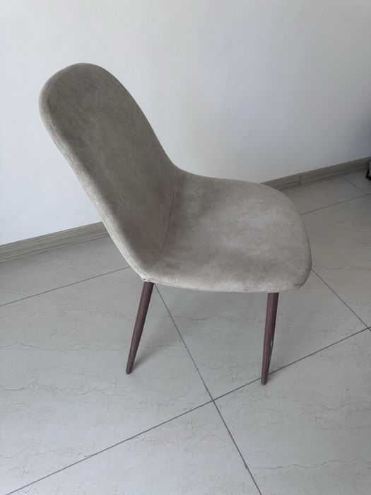 Продаю стулья 8 штук