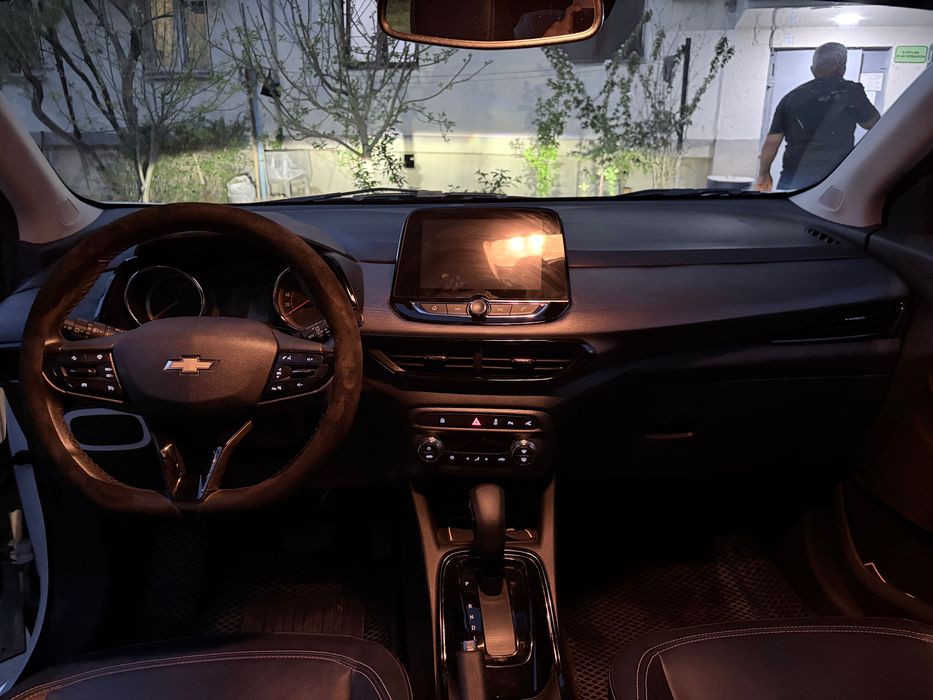 Срочно продам Tracker 2