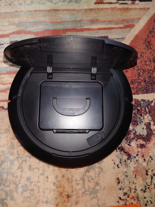 Прахосмукачка робот с моп нова