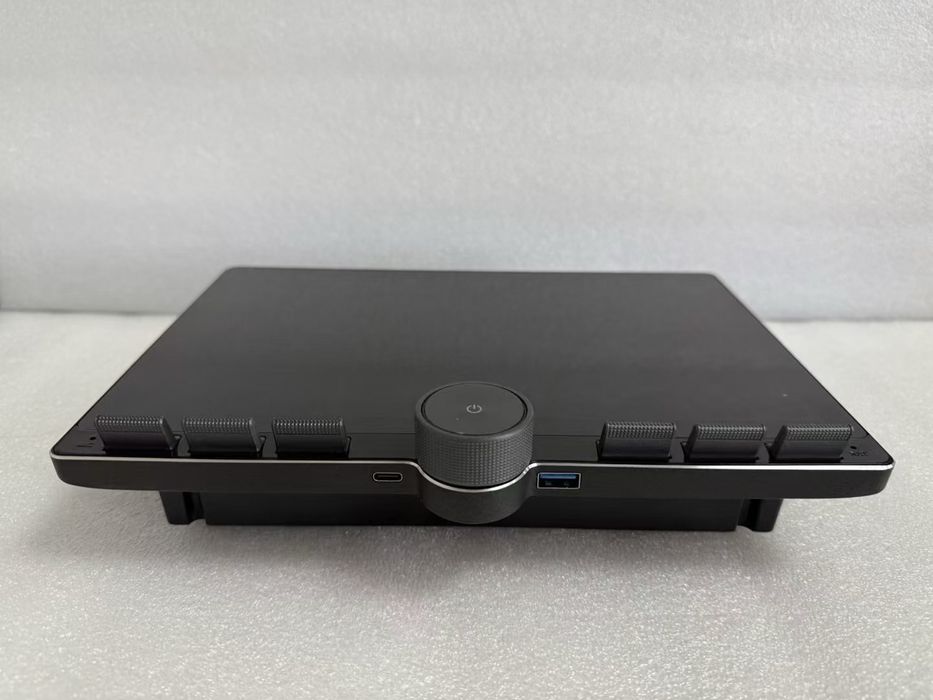 Магнитола для УАЗ Патриот, Профи 4+64г андроид 14 WiFi новая