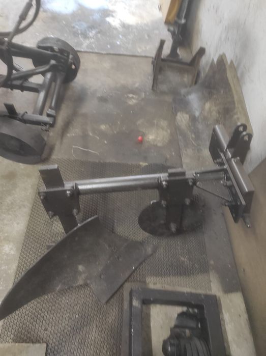 Мини. Трактор Кмз-012