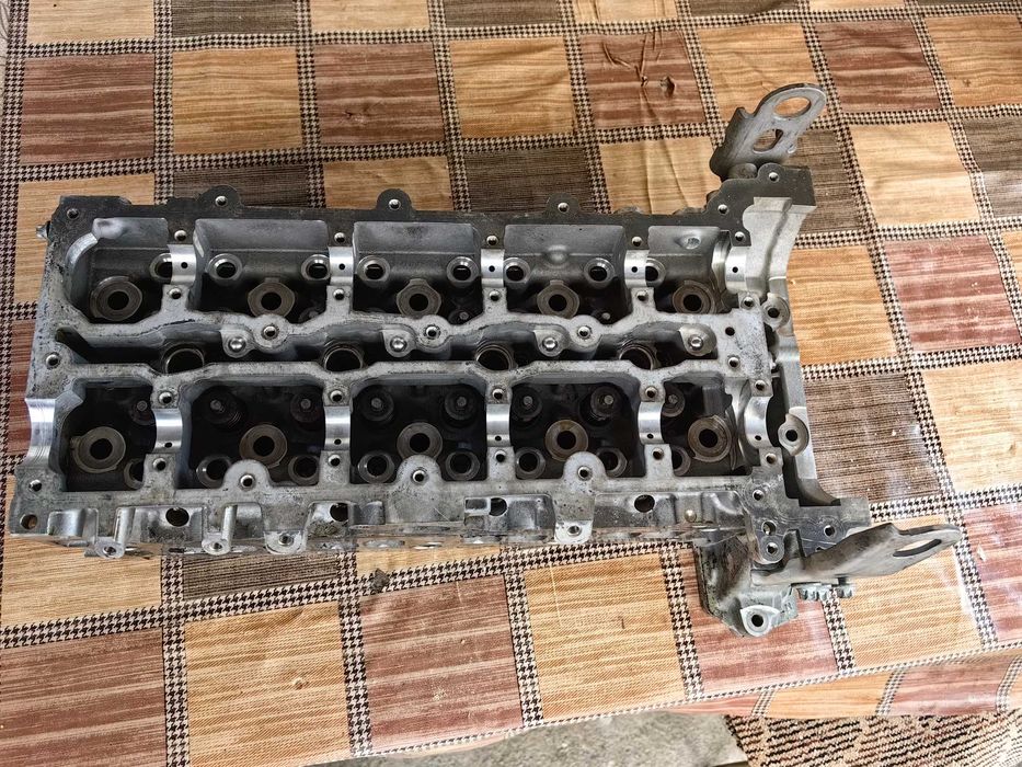 Глава за mercedes 220cdi 170 коня 651