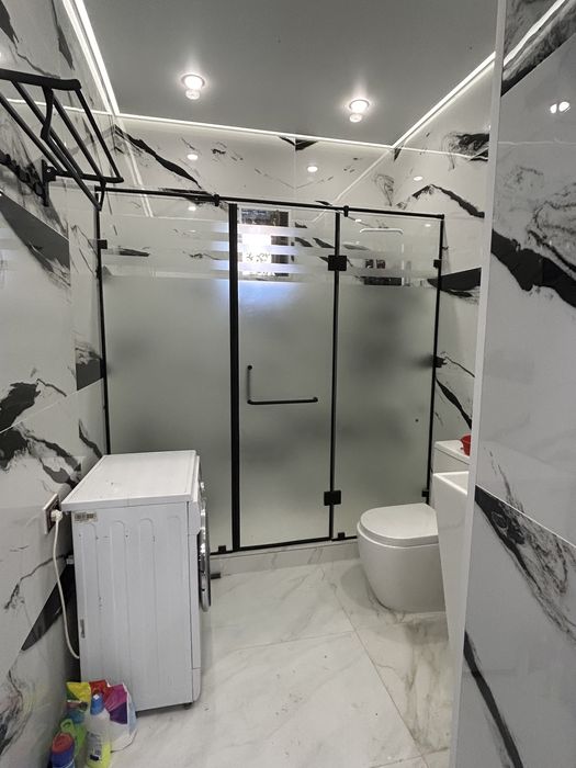 Стеклянный душевые кабинки и перегородоки