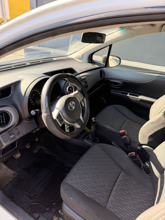 TOYOTA Yaris 2014 — imagine 5
