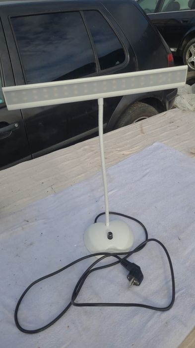 Vând Lampa de birou