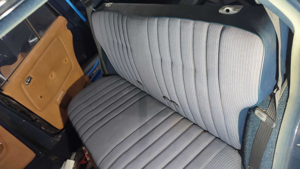 Bancheta, fete portiere si alte piese Mercedes 123 break