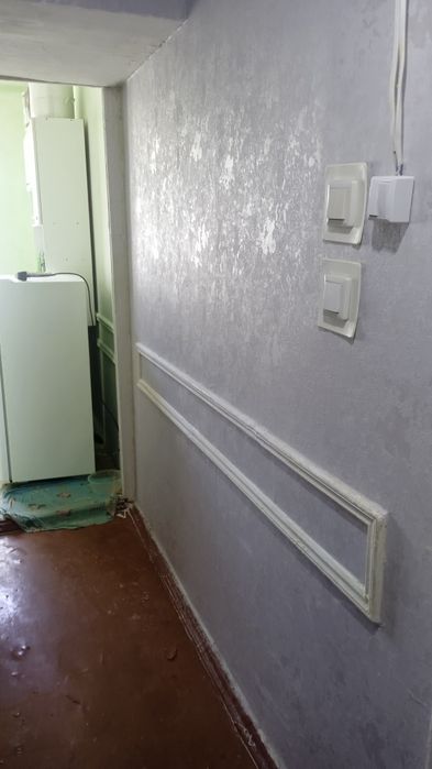 21 микрорайон 2 этаж  1 ханалы кв сатылады