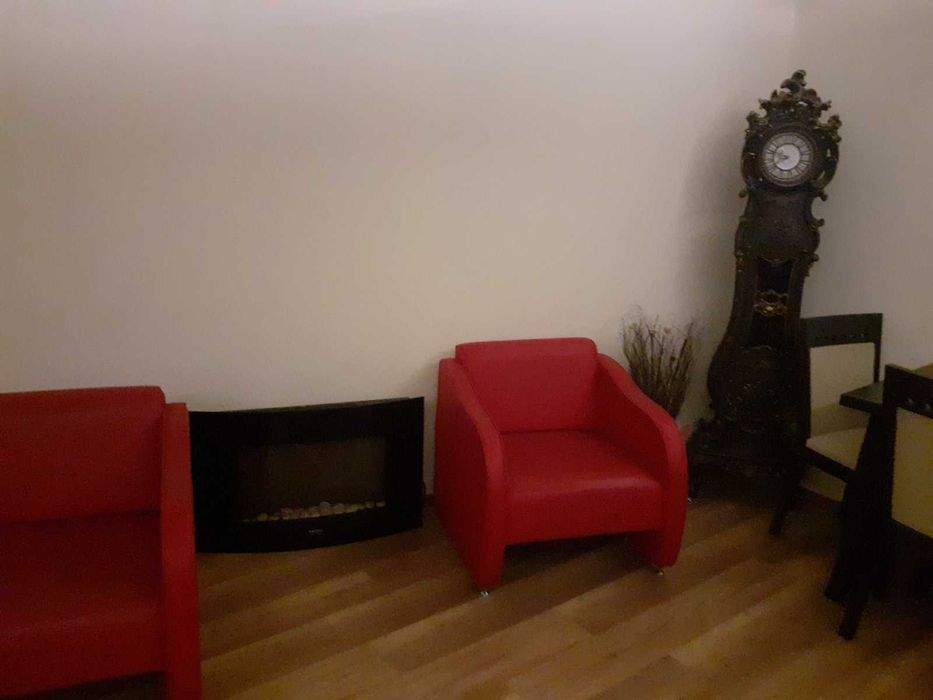 Червени фотьойли