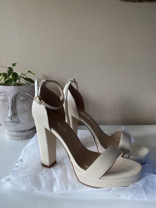 Дамски обувки на ток