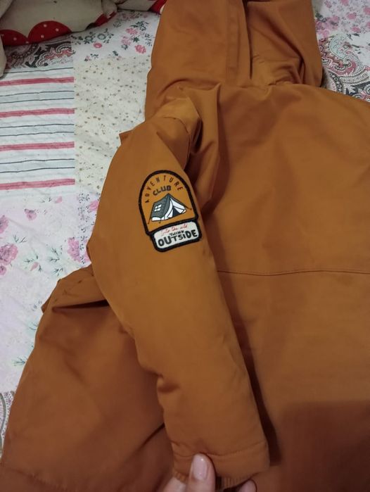 Срочно продаю детскую куртку