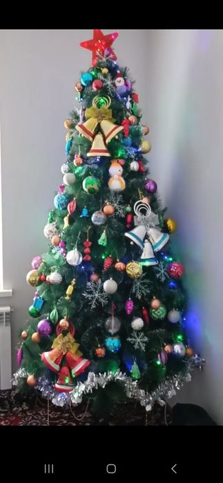 Срочно продаю  искусственную ёлку "сосна" в отличном состоянии