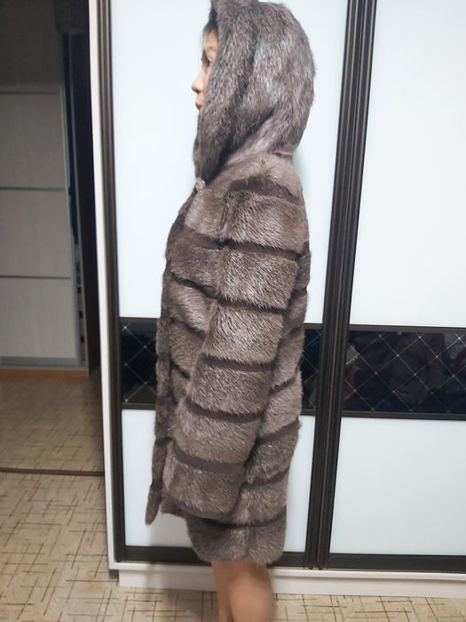 Продам шубу из нутрии