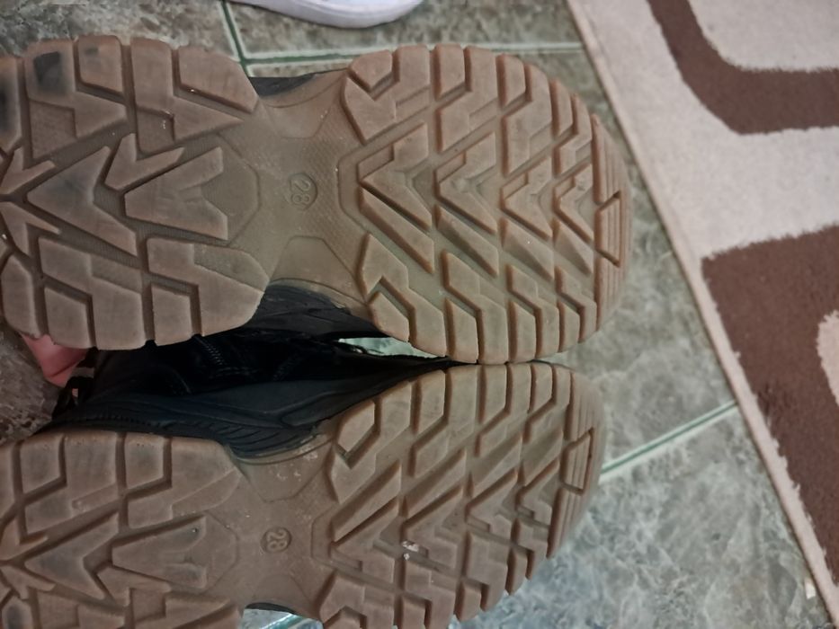 Детски маратонки и ботуши  27 номер